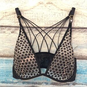 Victoria’s Secret Unlined Plunge Bra Side Hook Black Strappy Lace 34DD/ E75